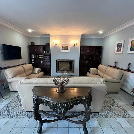 Estrella Villa